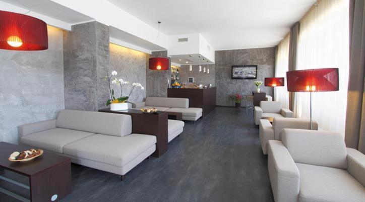 Mediterraneo Hotel Cavi di Lavagna