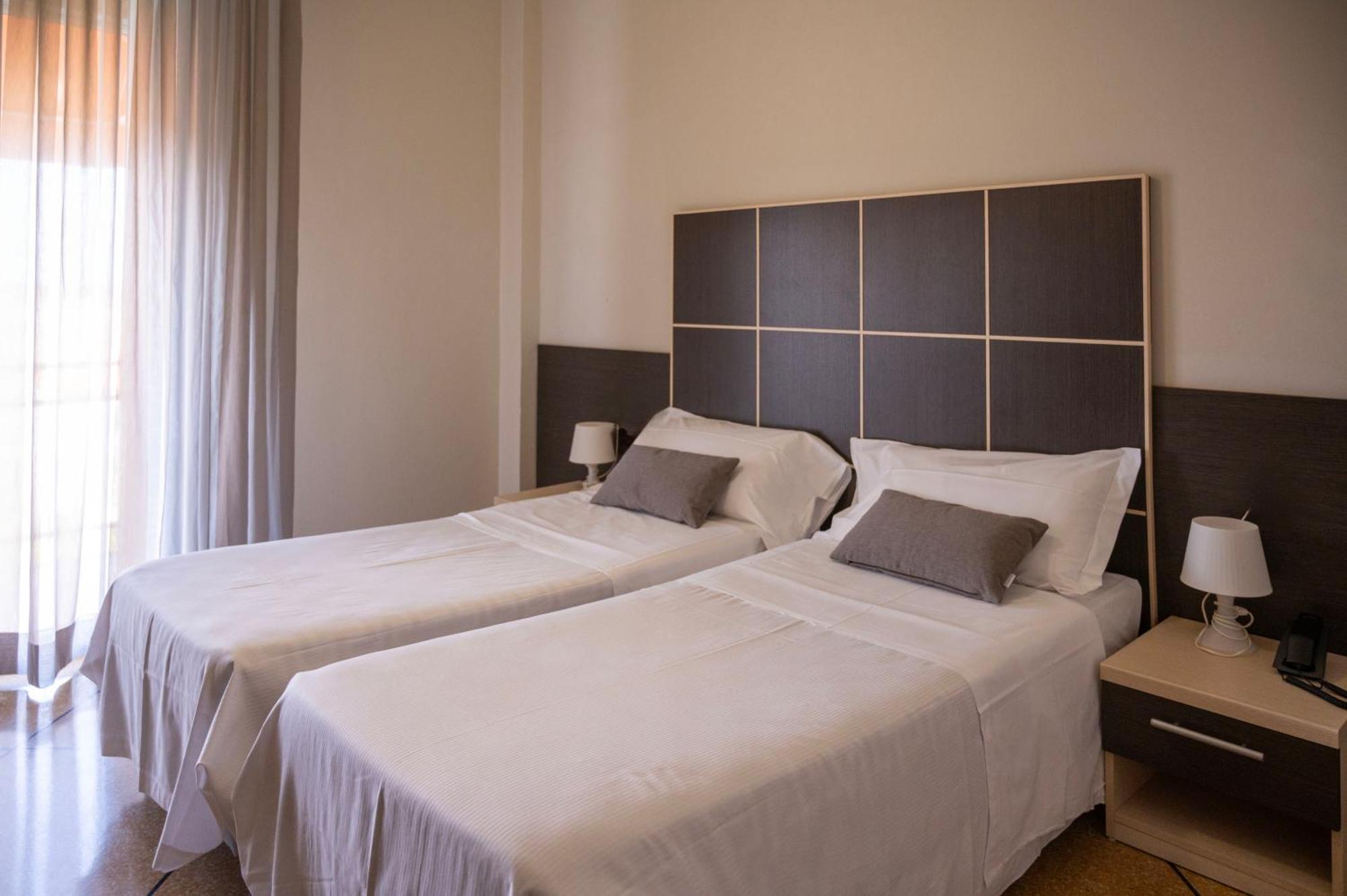 Mediterraneo Hotel Cavi di Lavagna