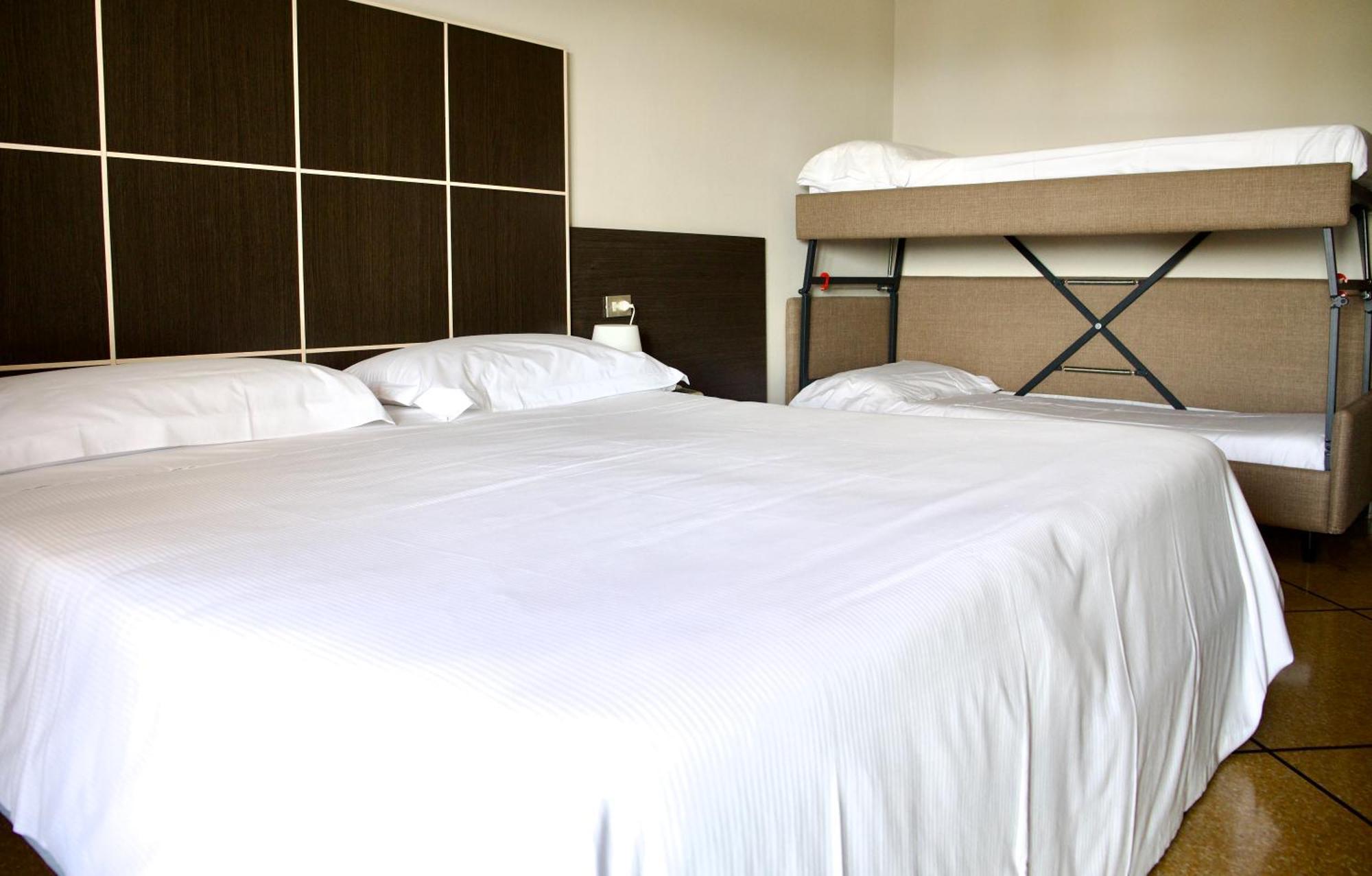Mediterraneo Hotel 3*